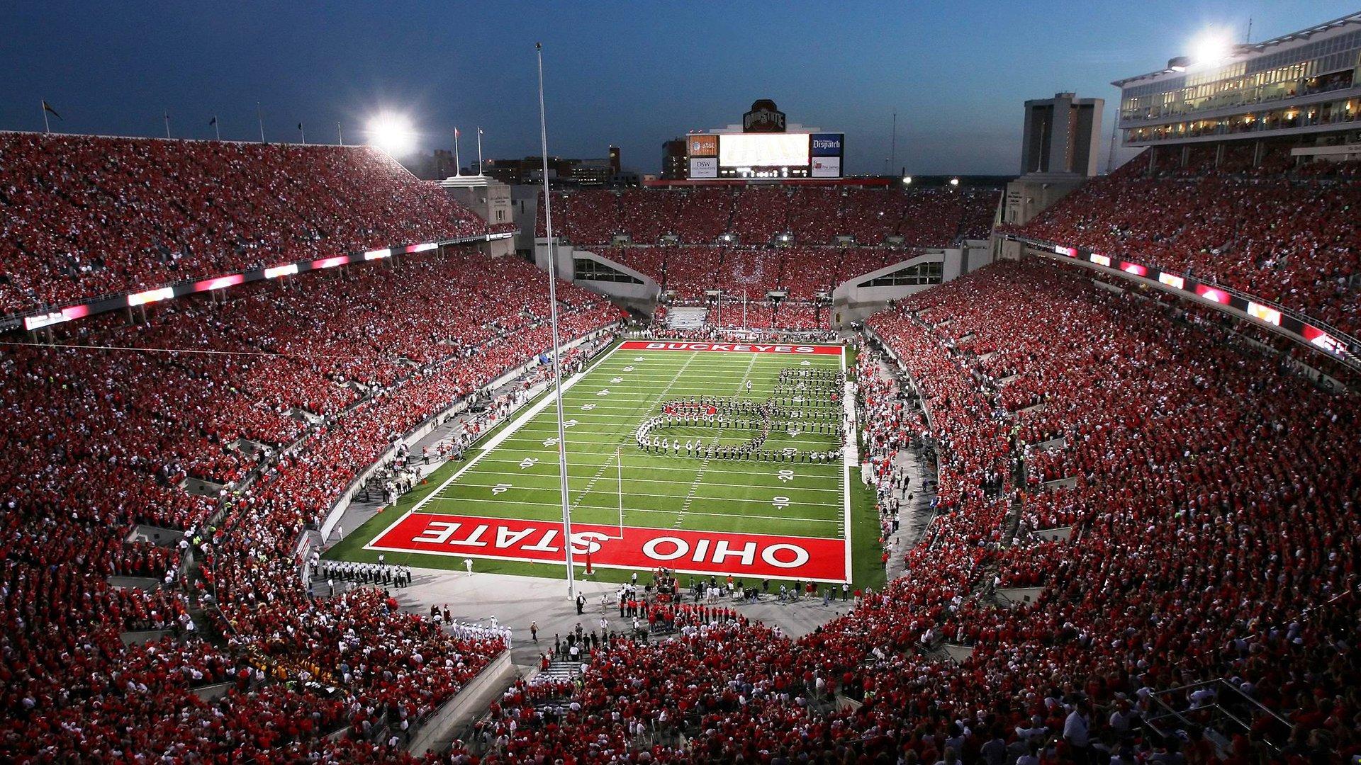 库里狂砍50分率勇士逆转取胜，创多项历史纪录