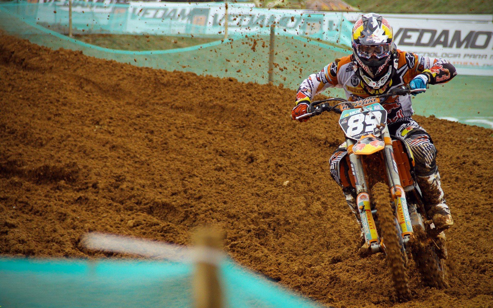 王者归来！中国女排成功卫冕世界联赛冠军