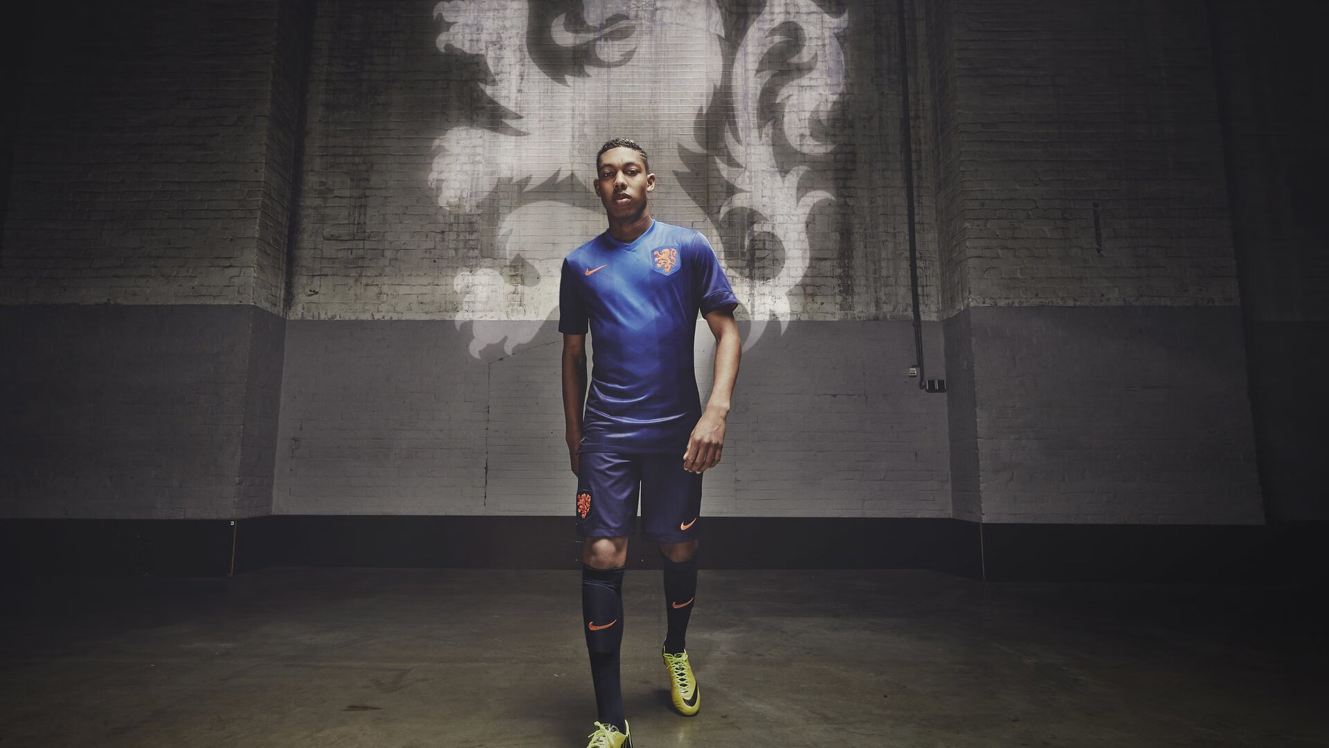 传奇谢幕!足球巨星李明举行盛大退役仪式